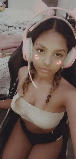 Luvrynnie OnlyFans Leaked Free Thumbnail Picture - #RQHOYtMx58