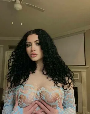Luvsaraxo OnlyFans Leaked Free Thumbnail Picture - #sLlnbLlKmU