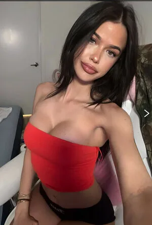 Luvstruck OnlyFans Leaked Free Thumbnail Picture - #3pnpSfb8HF