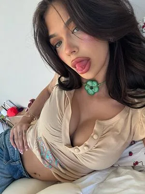 Luvstruck OnlyFans Leaked Free Thumbnail Picture - #pSBP58MjLq