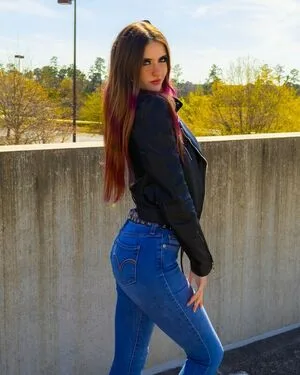 Luweazl OnlyFans Leaked Free Thumbnail Picture - #INEvLK2dz2