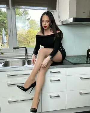 Luxe Bella Donna OnlyFans Leaked Free Thumbnail Picture - #SsSBcHThiN