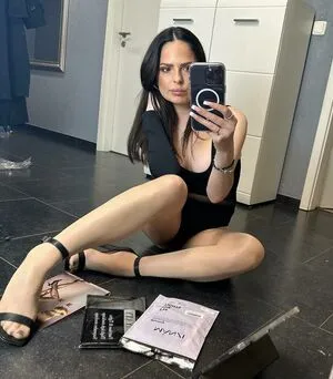 Luxe Bella Donna OnlyFans Leaked Free Thumbnail Picture - #f1Uwyt1wh1