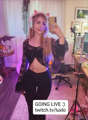 Luxlo OnlyFans Leaked Free Thumbnail Picture - #ZfalljswF1