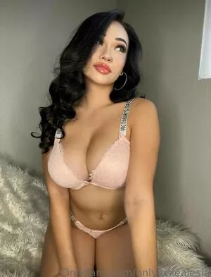 Luxuraa OnlyFans Leaked Free Thumbnail Picture - #CWiQKhZbR6
