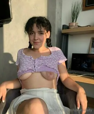 Luxury Lady OnlyFans Leaked Free Thumbnail Picture - #taVe3SHqkr