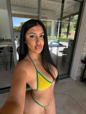 Luxy Capi OnlyFans Leaked Free Thumbnail Picture - #unGuqAvZV3