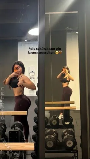 Lya Aylin OnlyFans Leaked Free Thumbnail Picture - #SLSRZpupeo