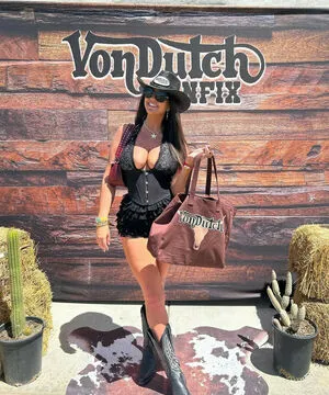Lydia Hollis OnlyFans Leaked Free Thumbnail Picture - #aSAfg3ILeq