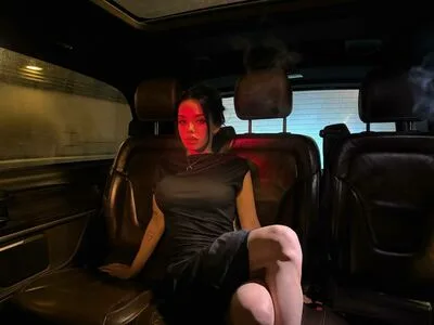 Lyna Com OnlyFans Leaked Free Thumbnail Picture - #myZW7gr6r3