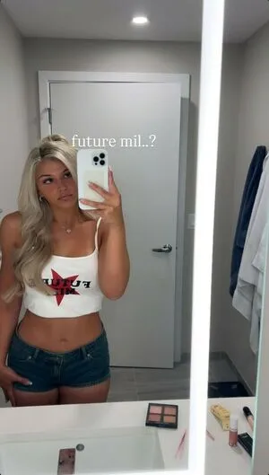 Lyndalessandro OnlyFans Leaked Free Thumbnail Picture - #2cDY0X9GhO