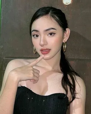 Lyndin Daphne Cruz OnlyFans Leaked Free Thumbnail Picture - #RGNYKI7wX0