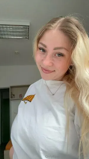 Lynnamberrr OnlyFans Leaked Free Thumbnail Picture - #wObSjX1sL1