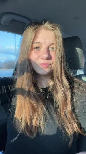 Lynntoria OnlyFans Leaked Free Thumbnail Picture - #37J9thiGMQ