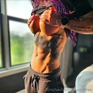 Lyraskyefree OnlyFans Leaked Free Thumbnail Picture - #SnWJw8aD7Q