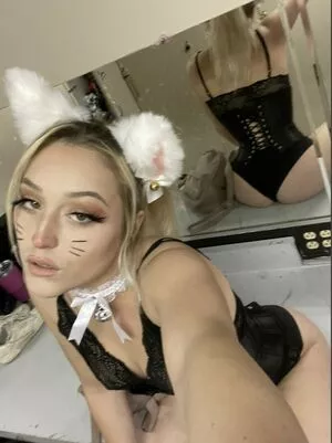 Lyric Kissman OnlyFans Leaked Free Thumbnail Picture - #M4860Rfwfm