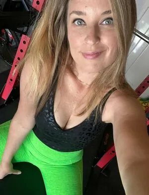 lyric_in_my_head OnlyFans Leaked Free Thumbnail Picture - #PcHodyPJFy