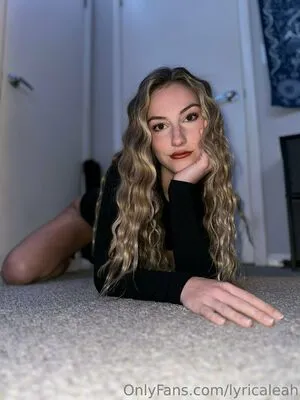 Lyricaleah OnlyFans Leaked Free Thumbnail Picture - #r36JD5udfu