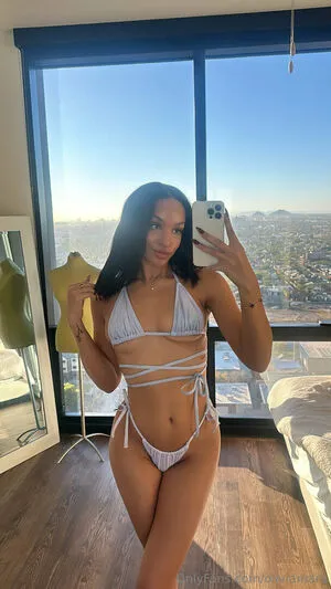 Lyricphenyx OnlyFans Leaked Free Thumbnail Picture - #FXs8ev76Dl