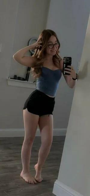 Lyssaurora OnlyFans Leaked Free Thumbnail Picture - #7LybHF3jX9