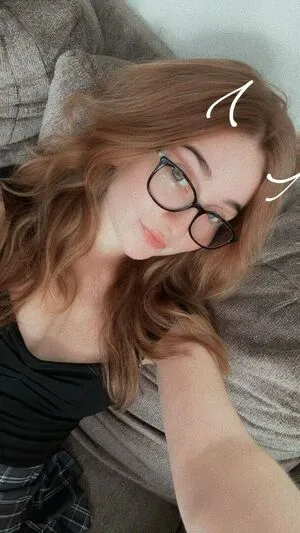 Lyssaurora OnlyFans Leaked Free Thumbnail Picture - #Y2ILEkGAU1