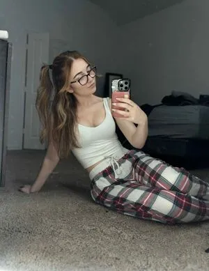 Lyssaurora OnlyFans Leaked Free Thumbnail Picture - #Y7IjngFMDz