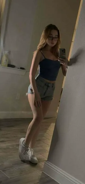 Lyssaurora OnlyFans Leaked Free Thumbnail Picture - #p8V70l5jNT