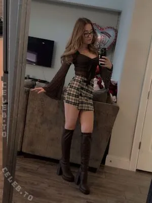 Lyssaurora OnlyFans Leaked Free Thumbnail Picture - #yHIQ5BABJh