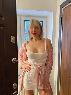 Lyubov Tomskaya OnlyFans Leaked Free Thumbnail Picture - #rmRo1ab8D9
