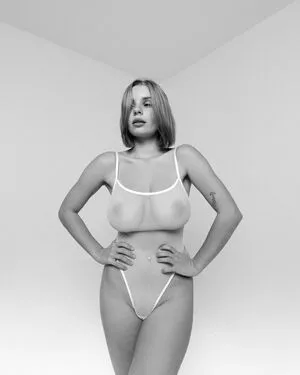 lyubovvomne OnlyFans Leaked Free Thumbnail Picture - #22WRHAWd7E