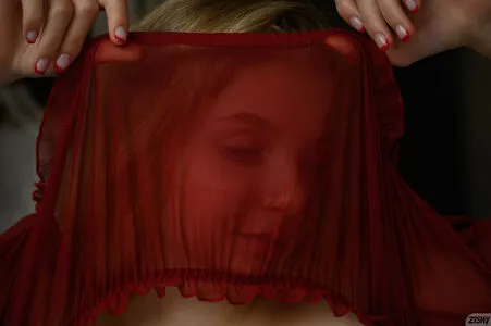 lyubovvomne OnlyFans Leaked Free Thumbnail Picture - #81E3NDdpx9