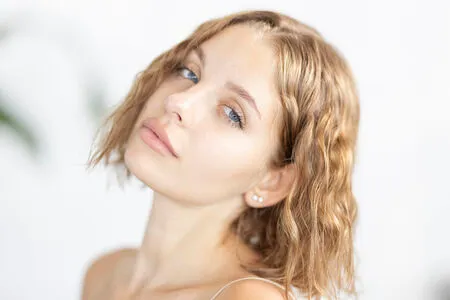 lyubovvomne OnlyFans Leaked Free Thumbnail Picture - #CeoAW1z2Hi