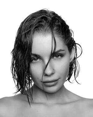 lyubovvomne OnlyFans Leaked Free Thumbnail Picture - #E9B9zCm4z0