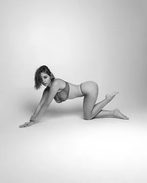 lyubovvomne OnlyFans Leaked Free Thumbnail Picture - #IW4HMVP0za