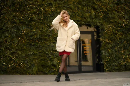 lyubovvomne OnlyFans Leaked Free Thumbnail Picture - #T0Vlu2NC6n