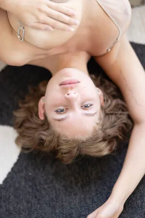 lyubovvomne OnlyFans Leaked Free Thumbnail Picture - #Uk7yAZWxwr