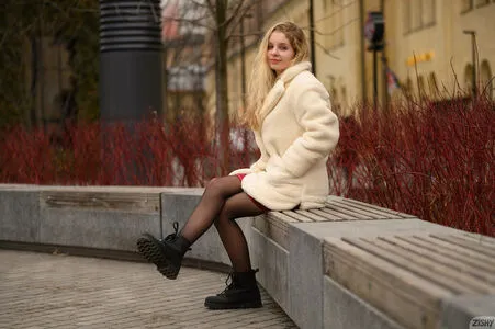 lyubovvomne OnlyFans Leaked Free Thumbnail Picture - #ftcfs18PMH