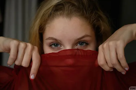 lyubovvomne OnlyFans Leaked Free Thumbnail Picture - #n4RS0RAwJY