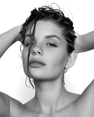 lyubovvomne OnlyFans Leaked Free Thumbnail Picture - #paUPL1k6BE