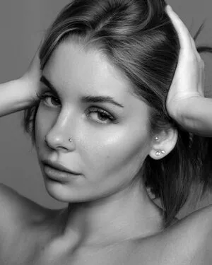 lyubovvomne OnlyFans Leaked Free Thumbnail Picture - #wPJwHOYpCY