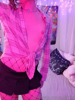 Lyzalittle OnlyFans Leaked Free Thumbnail Picture - #xwmv93b7CR