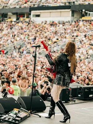 Lzzy Hale OnlyFans Leaked Free Thumbnail Picture - #0CNMCfTmMW