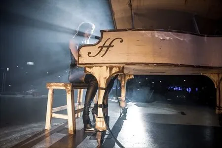 Lzzy Hale OnlyFans Leaked Free Thumbnail Picture - #CcAvDpp6z8