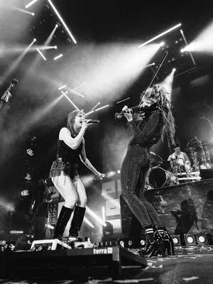 Lzzy Hale OnlyFans Leaked Free Thumbnail Picture - #FV3AkzhA5d