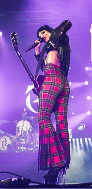 Lzzy Hale OnlyFans Leaked Free Thumbnail Picture - #i1iGcRdEib
