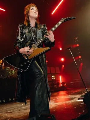 Lzzy Hale OnlyFans Leaked Free Thumbnail Picture - #pem1n1dJ2K