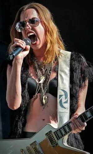 Lzzy Hale OnlyFans Leaked Free Thumbnail Picture - #rrq6fdF3EH