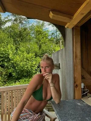 M00bie OnlyFans Leaked Free Thumbnail Picture - #qThXa4h1d3