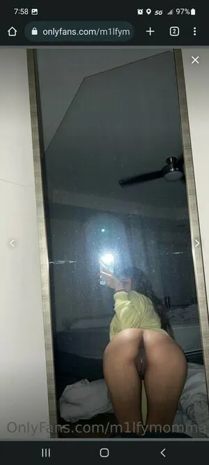 M1lfymomma OnlyFans Leaked Free Thumbnail Picture - #5Xqwl0GHjR