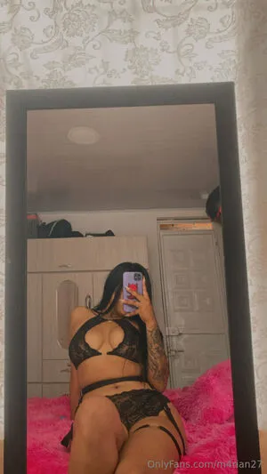 M4rian27 OnlyFans Leaked Free Thumbnail Picture - #89wXluPakf